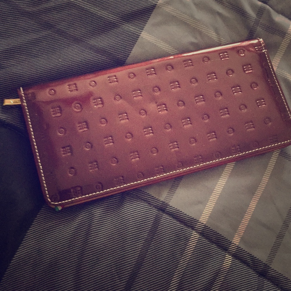 NWOT Arcadia wallet with snap closure